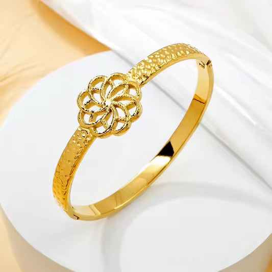 Flower Dot Bracelet 18ct Gold Plated - MAJO LONDON  MAJO LONDON 